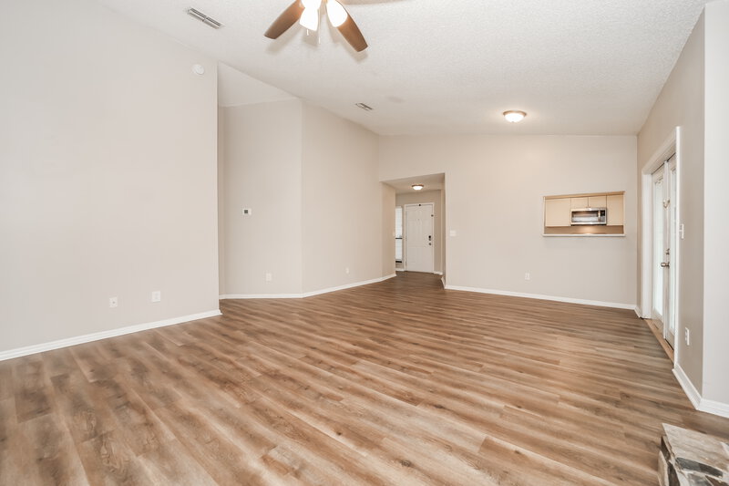 2,105/Mo, 1477 Classic Oak Rd E Jacksonville, FL 32225 Living Room View 3