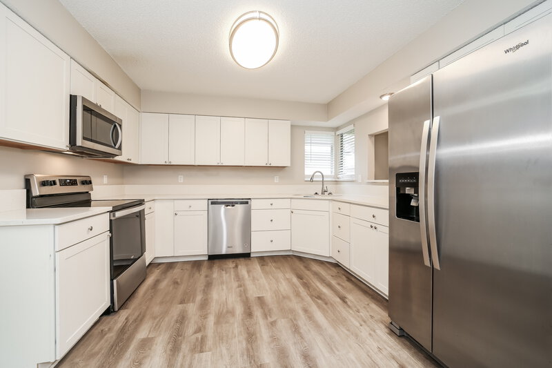 2,105/Mo, 1477 Classic Oak Rd E Jacksonville, FL 32225 Kitchen View