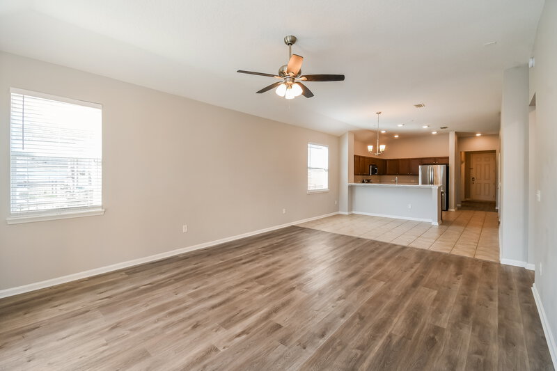 1,825/Mo, 5754 Village Pond Cir Jacksonville, FL 32222 Living Room View