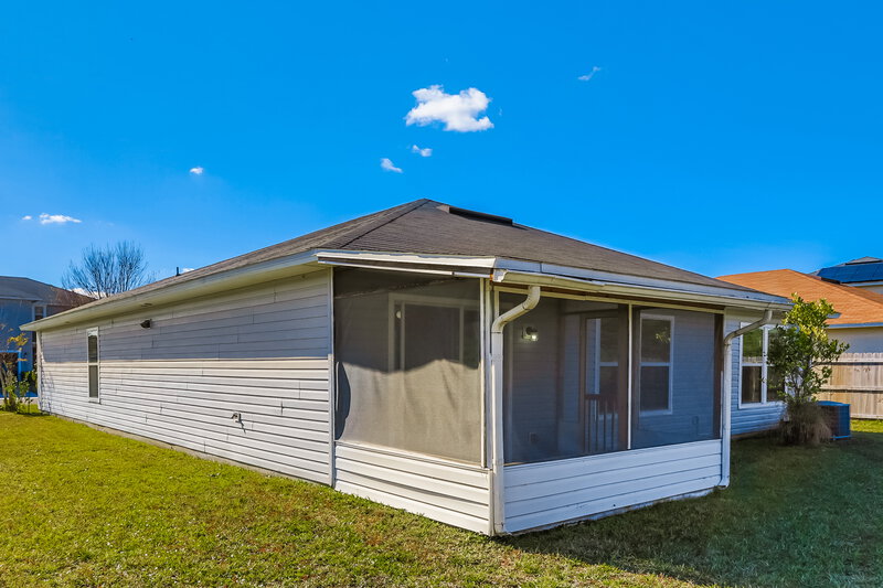 1,960/Mo, 7497 Steventon Way Jacksonville, FL 32244 Rear View