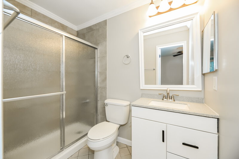 1,930/Mo, 10371 Arrow Bluff Ct Jacksonville, FL 32257 Main Bathroom View