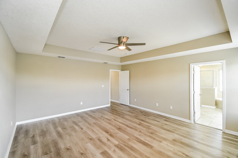 2,740/Mo, 918 Glendale Ln Orange Park, FL 32065 Main Bedroom View 2