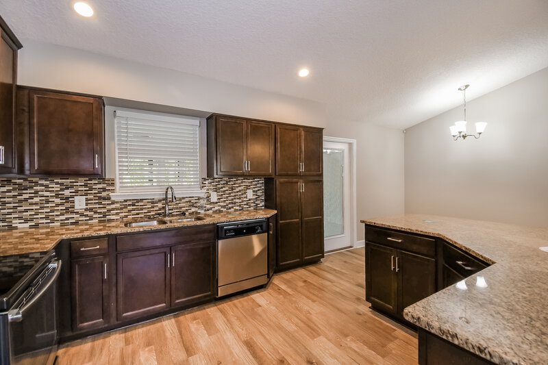 2,155/Mo, 11256 Garden Moss Cir N Jacksonville, FL 32257 Kitchen View 2