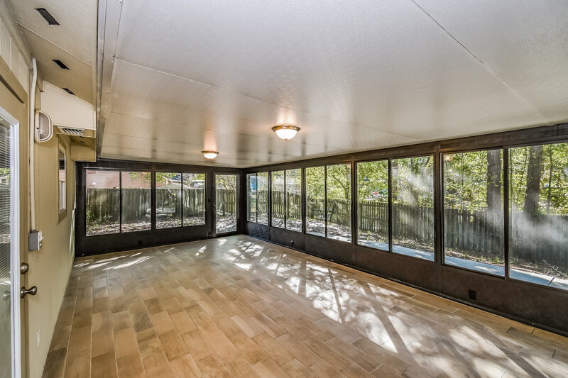 2,155/Mo, 11256 Garden Moss Cir N Jacksonville, FL 32257 Sun Room View