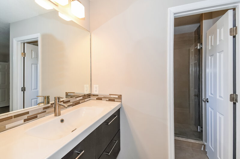 2,155/Mo, 11256 Garden Moss Cir N Jacksonville, FL 32257 Main Bathroom View