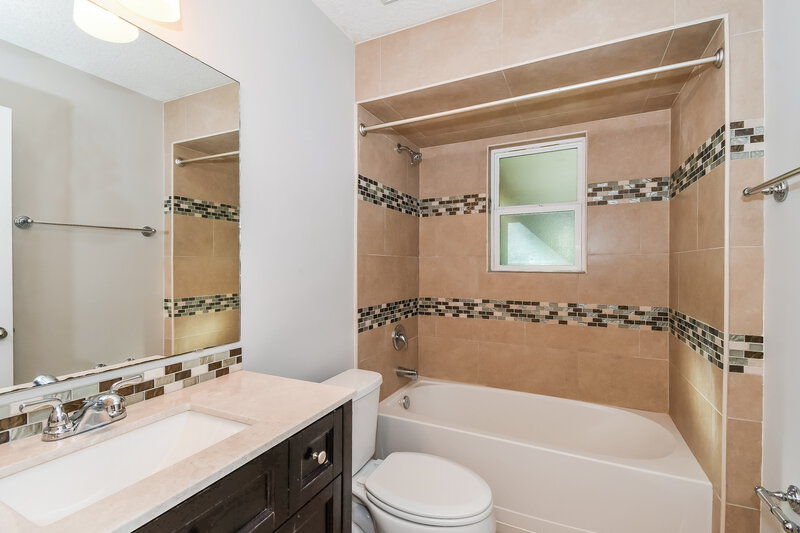 2,155/Mo, 11256 Garden Moss Cir N Jacksonville, FL 32257 Bathroom View