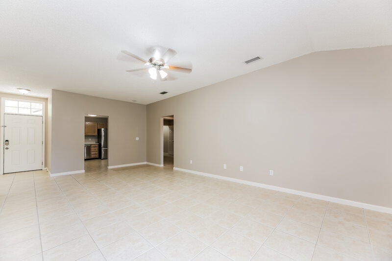 2,250/Mo, 3815 Purcellville Ct Jacksonville, FL 32246 Living Room View 2