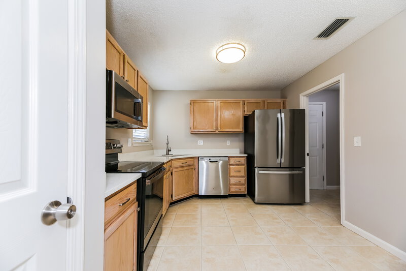 2,250/Mo, 3815 Purcellville Ct Jacksonville, FL 32246 Kitchen View