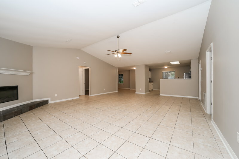 2,650/Mo, 4782 Cinnamon Fern Dr Jacksonville, FL 32210 Living Room View 2