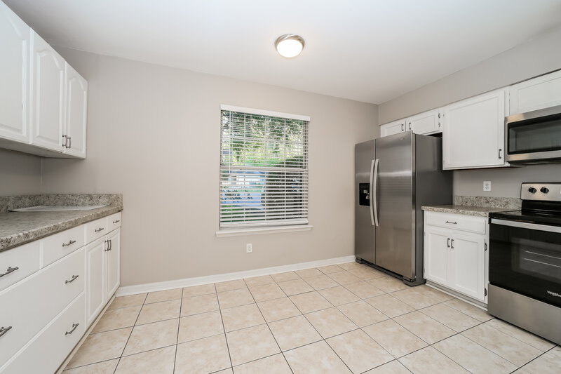 2,650/Mo, 4782 Cinnamon Fern Dr Jacksonville, FL 32210 Kitchen View