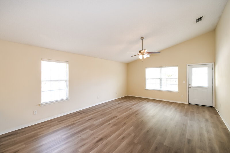 1,790/Mo, 7317 Ironside Dr E Jacksonville, FL 32244 Living Room View