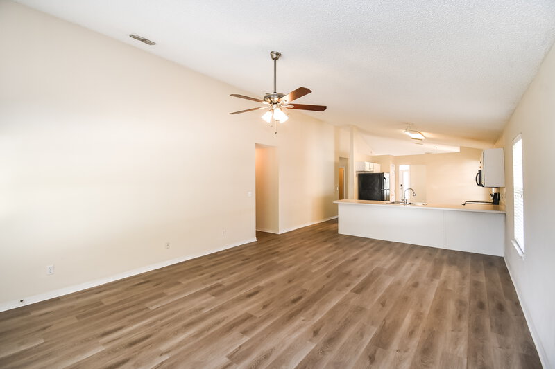 1,790/Mo, 7317 Ironside Dr E Jacksonville, FL 32244 Living Room View 2