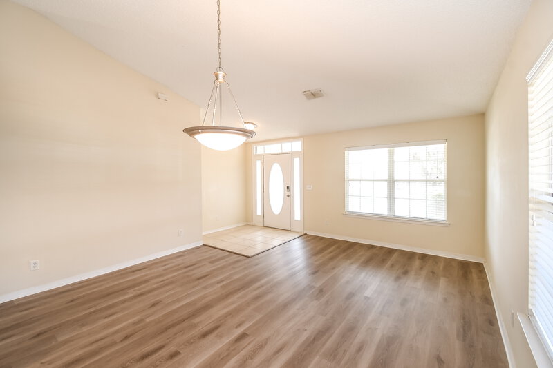 1,790/Mo, 7317 Ironside Dr E Jacksonville, FL 32244 Dining Room View 2