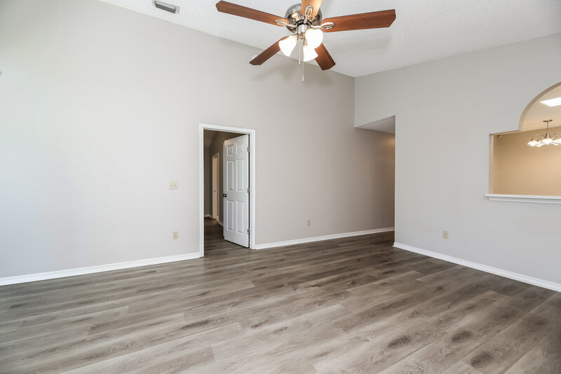 2,195/Mo, 2847 Lantana Lakes Dr W Jacksonville, FL 32246 Living Room View 2