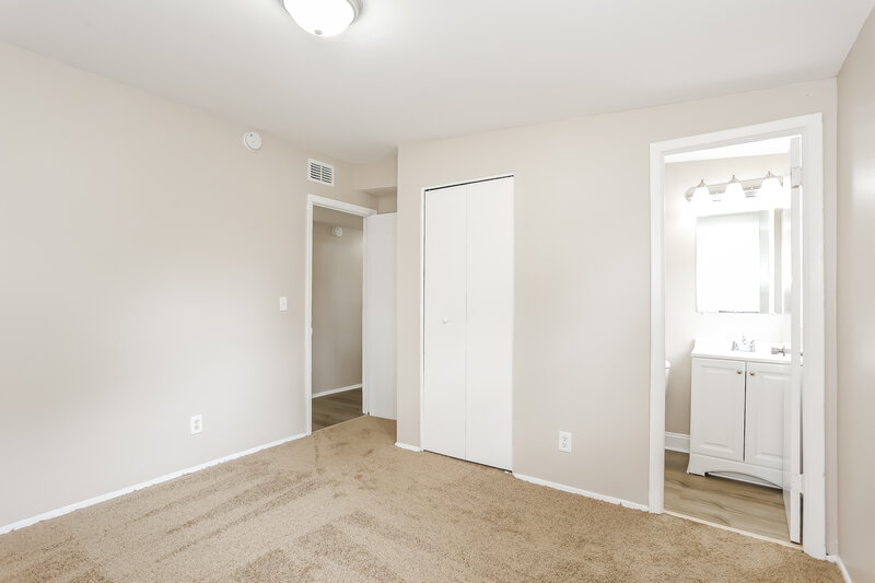 1,920/Mo, 1009 Beckner Ave Jacksonville, FL 32218 Main Bedroom View