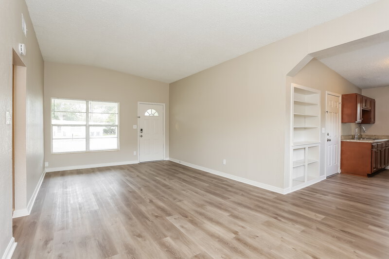 1,230/Mo, 10249 Haverford Rd Jacksonville, FL 32218 Living Room View