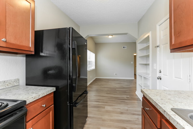 1,230/Mo, 10249 Haverford Rd Jacksonville, FL 32218 Kitchen View 2