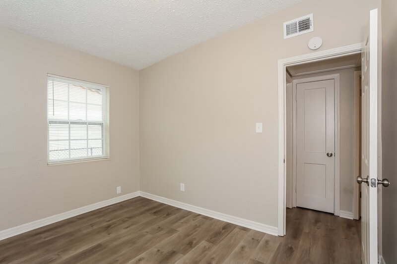 1,230/Mo, 10249 Haverford Rd Jacksonville, FL 32218 Main Bedroom View