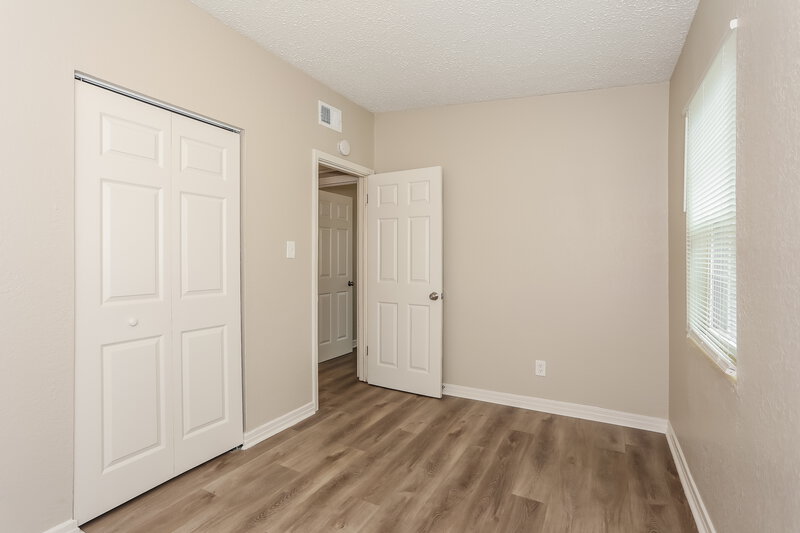 1,230/Mo, 10249 Haverford Rd Jacksonville, FL 32218 Bedroom View 4