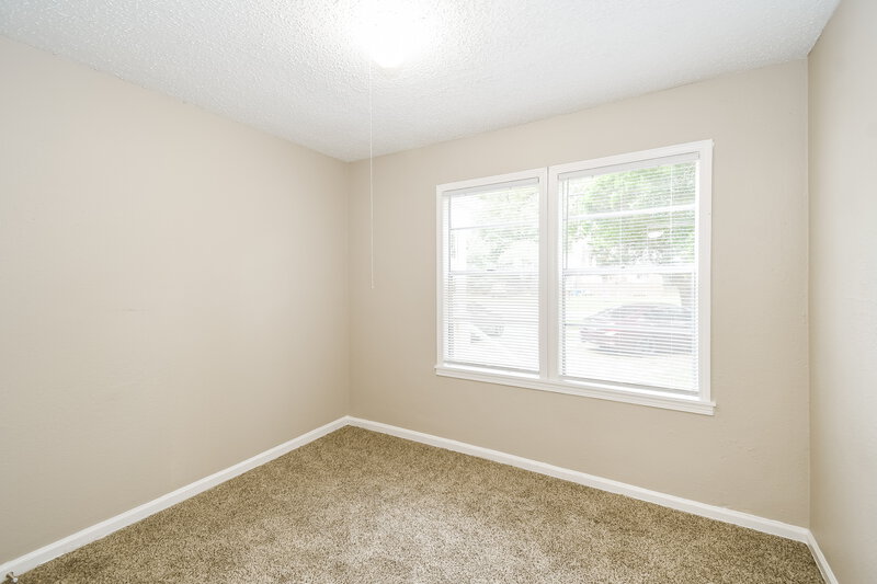 1,650/Mo, 1031 Bunker Hill Blvd Jacksonville, FL 32208 Main Bedroom View