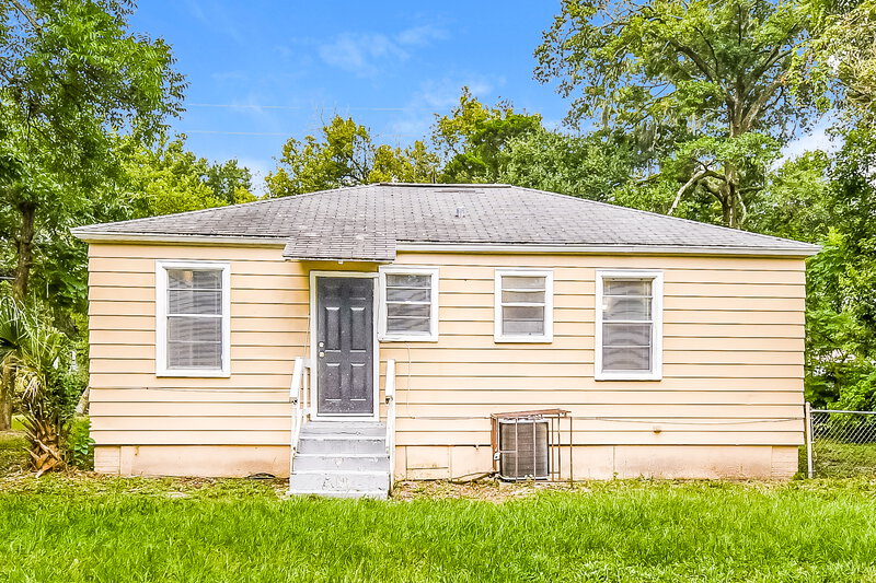 1,650/Mo, 1031 Bunker Hill Blvd Jacksonville, FL 32208 Rear View