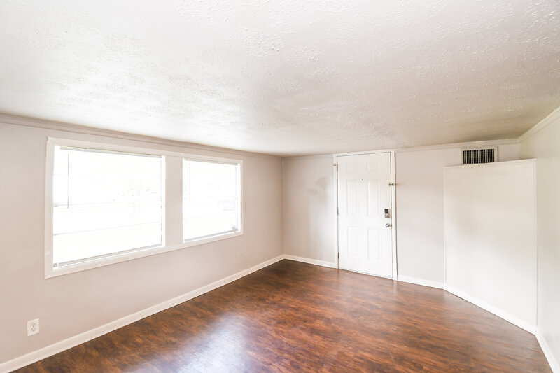 1,315/Mo, 10513 Suomi St Jacksonville, FL 32218 Living Room View