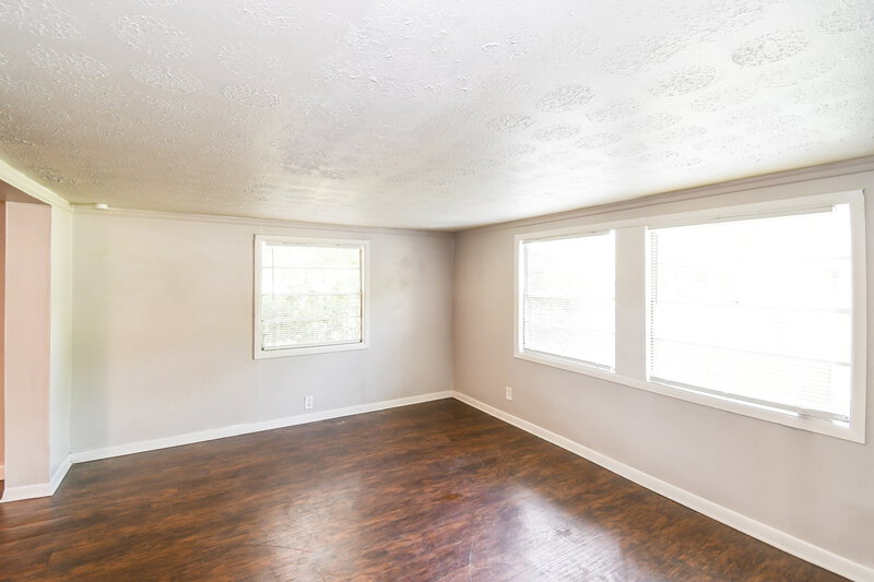1,315/Mo, 10513 Suomi St Jacksonville, FL 32218 Living Room View 4