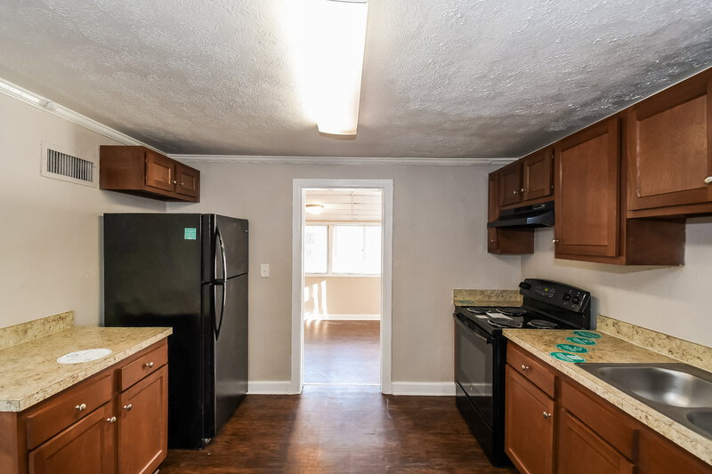 1,920/Mo, 10513 Suomi St Jacksonville, FL 32218 Kitchen View