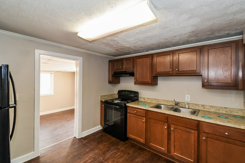 1,920/Mo, 10513 Suomi St Jacksonville, FL 32218 Kitchen View 2