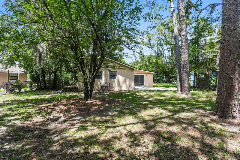 1,315/Mo, 10513 Suomi St Jacksonville, FL 32218 Rear View