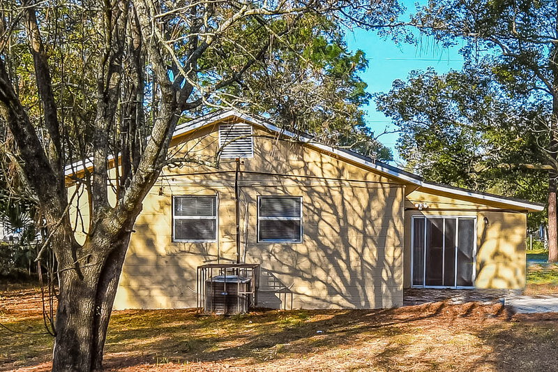1,920/Mo, 10513 Suomi St Jacksonville, FL 32218 Rear View