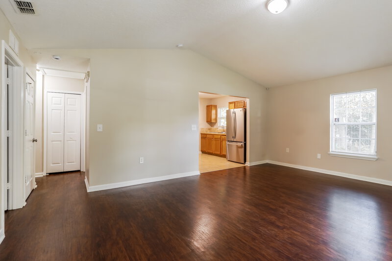1,460/Mo, 1082 Melson Ave Jacksonville, FL 32254 Living Room View 2
