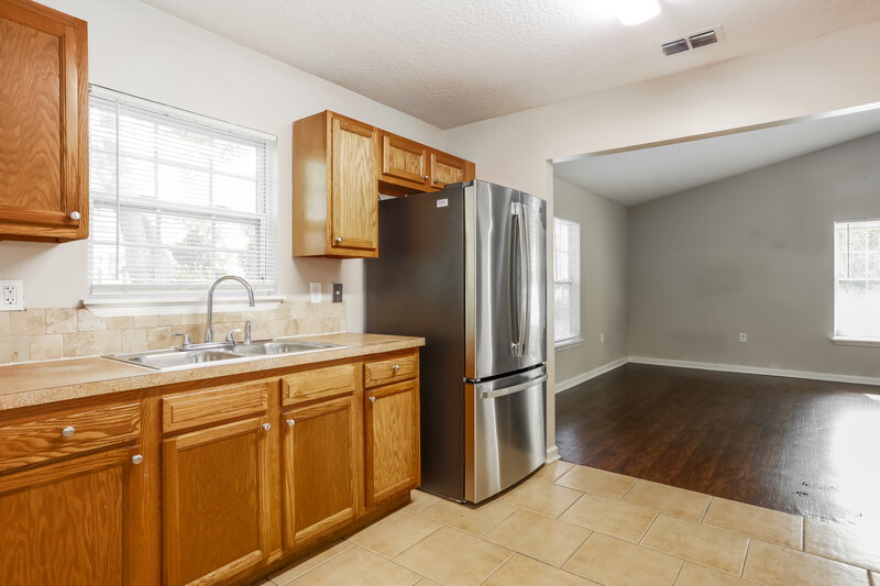 1,460/Mo, 1082 Melson Ave Jacksonville, FL 32254 Kitchen View