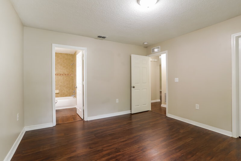 1,460/Mo, 1082 Melson Ave Jacksonville, FL 32254 Main Bedroom View 2