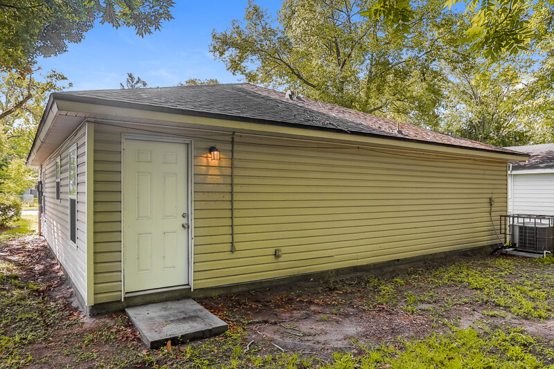 1,460/Mo, 1082 Melson Ave Jacksonville, FL 32254 Rear View