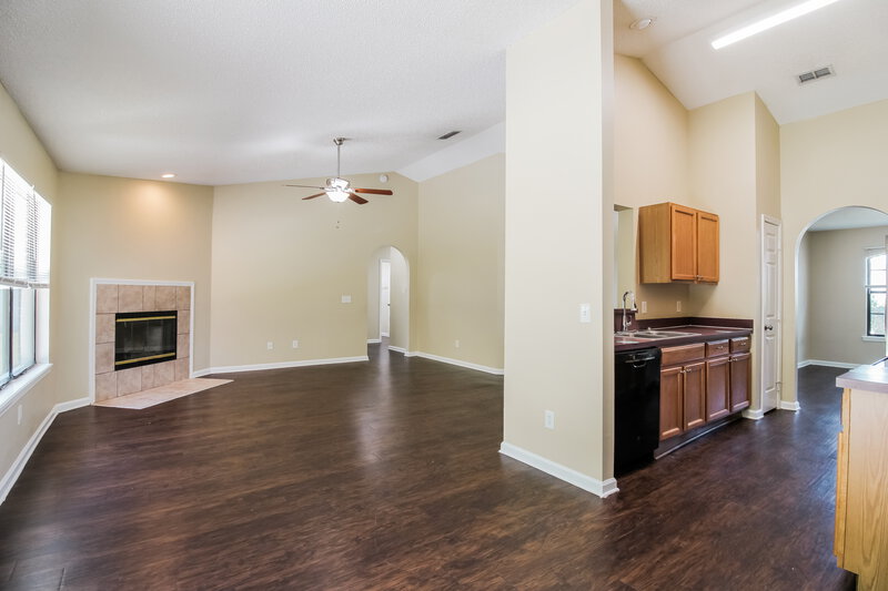 2,190/Mo, 10873 Lydia Estates Dr E Jacksonville, FL 32218 Living Room View