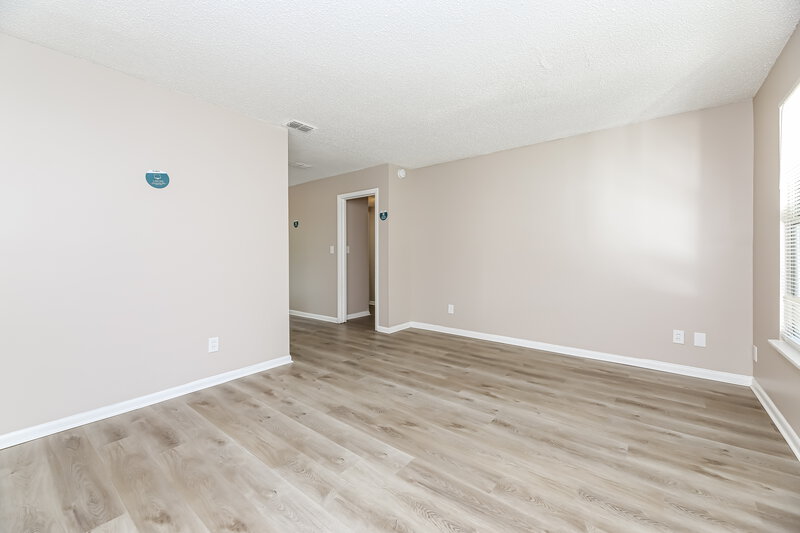 1,535/Mo, 1104 Le Brun Dr Jacksonville, FL 32205 Living Room View 2