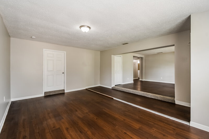 1,525/Mo, 1104 Mantes Ave Jacksonville, FL 32205 Living Room View 2