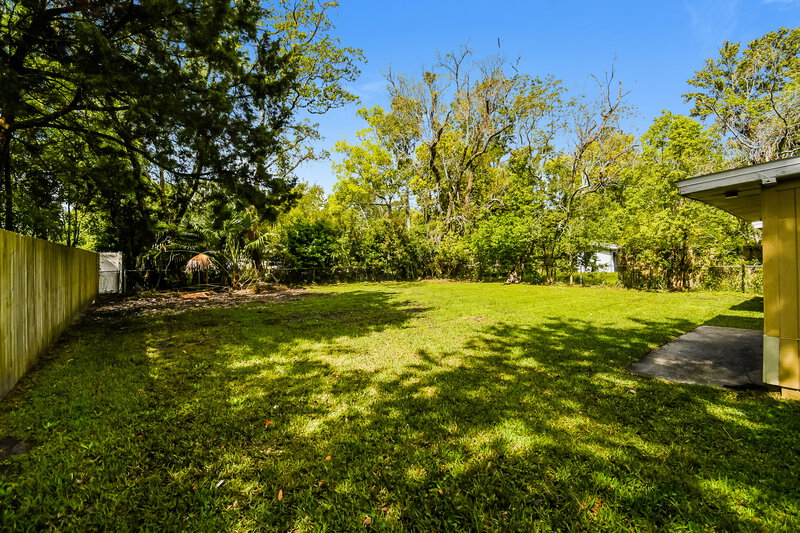 1,525/Mo, 1104 Mantes Ave Jacksonville, FL 32205 Rear View