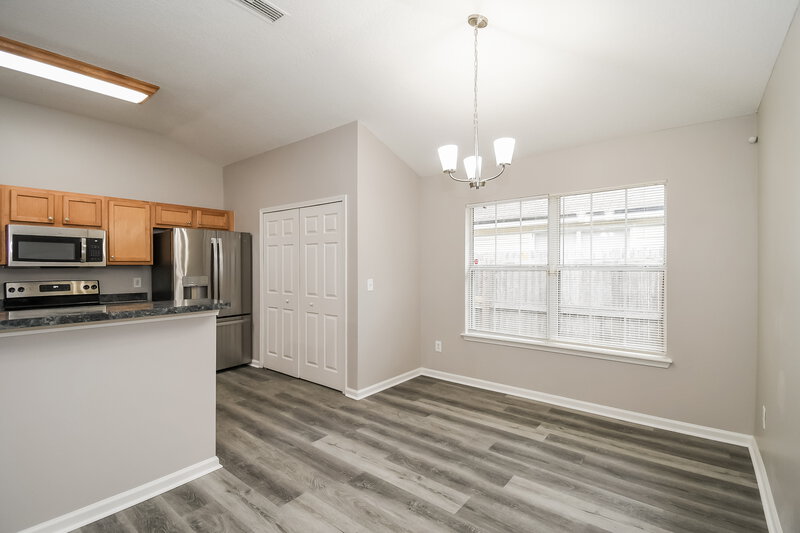 1,525/Mo, 1104 Saint Clair St Jacksonville, FL 32254 Dining Room View