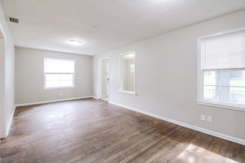 1,315/Mo, 1126 Bunker Hill Blvd Jacksonville, FL 32208 Living Room View 3