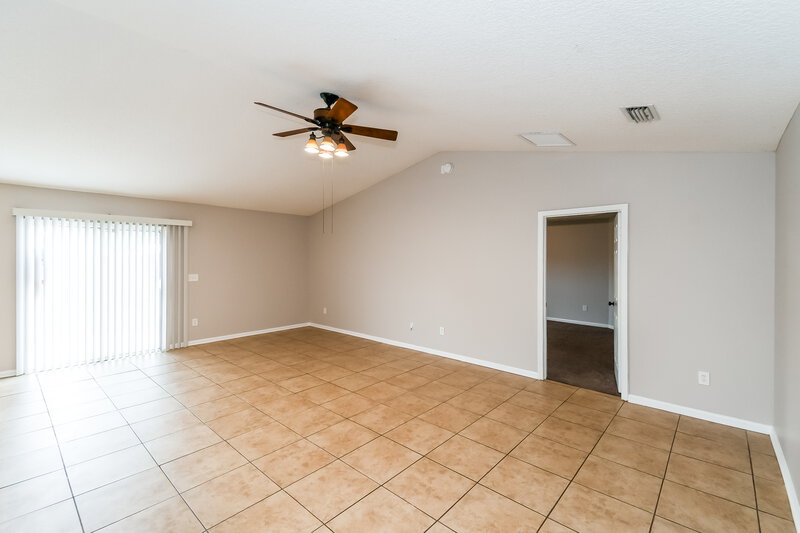 2,175/Mo, 11266 Silver Key Dr Jacksonville, FL 32218 Family Room View