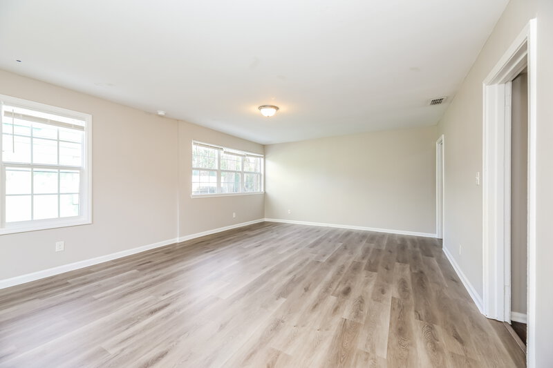 1,165/Mo, 1172 Monmouth Way Jacksonville, FL 32208 Living Room View