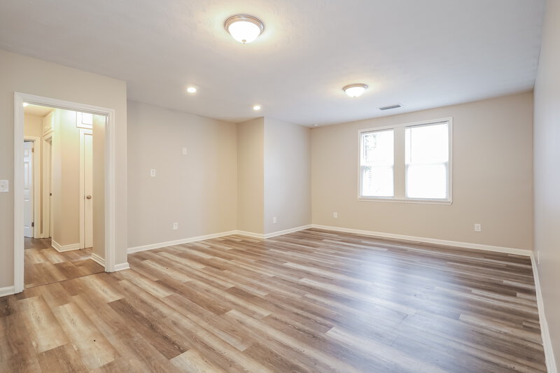 1,415/Mo, 1198 W 10th St Jacksonville, FL 32209 Living Room View 2