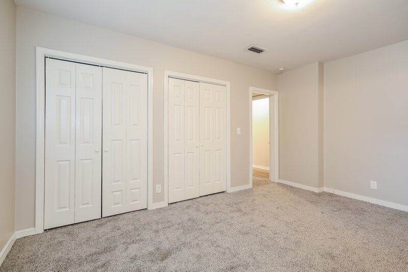 1,415/Mo, 1198 W 10th St Jacksonville, FL 32209 Main Bedroom View 2