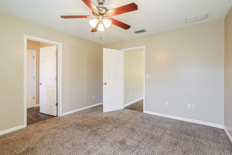 1,595/Mo, 1321 Spruce St Green Cove Springs, FL 32043 Main Bedroom View 2