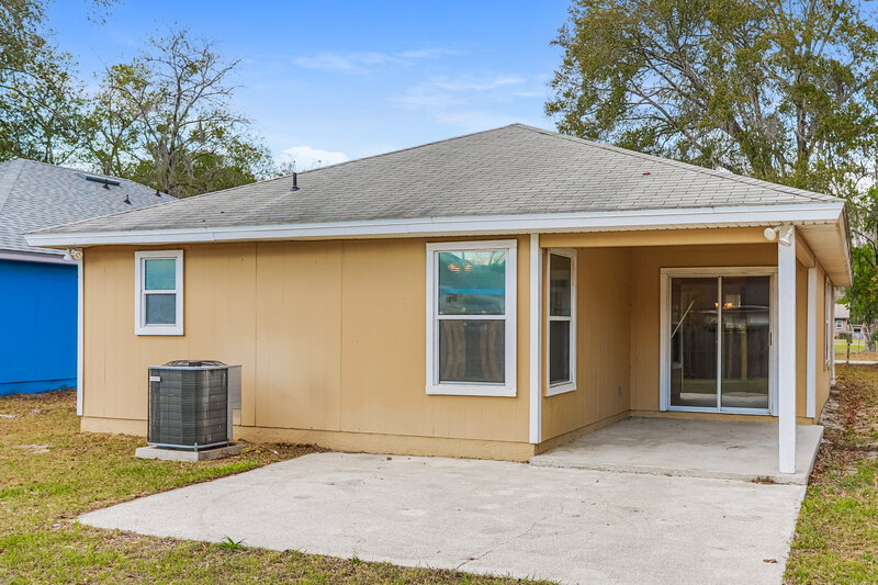 1,595/Mo, 1321 Spruce St Green Cove Springs, FL 32043 Rear View