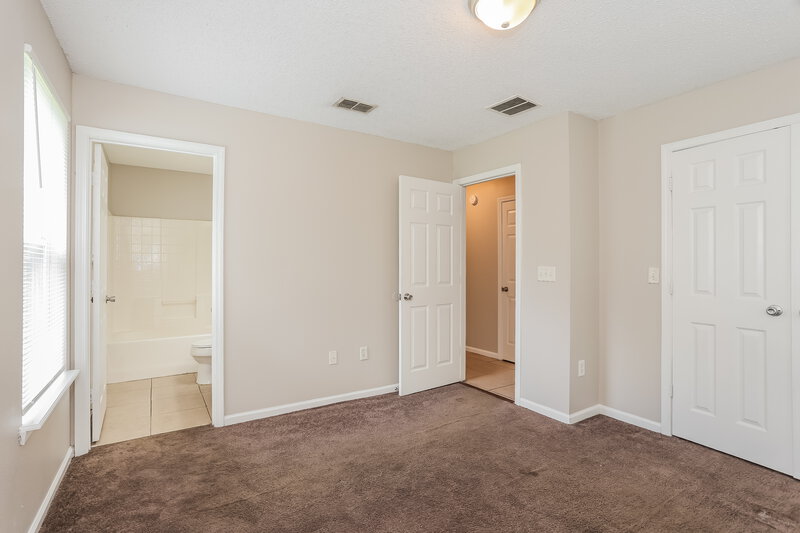 1,450/Mo, 1456 E 27th St Jacksonville, FL 32206 Main Bedroom View