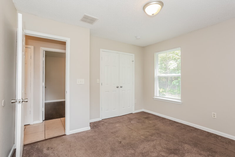 1,450/Mo, 1456 E 27th St Jacksonville, FL 32206 Main Bedroom View 2