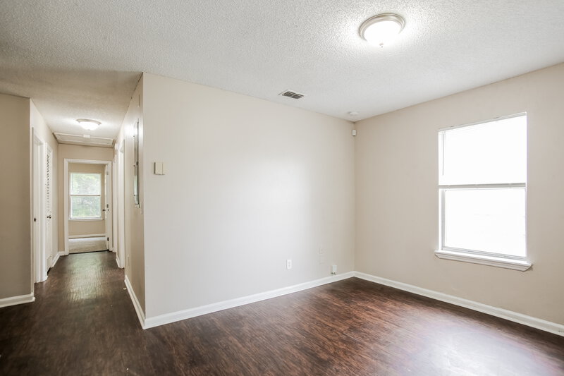1,850/Mo, 1529 Spearing St Jacksonville, FL 32206 Living Room View